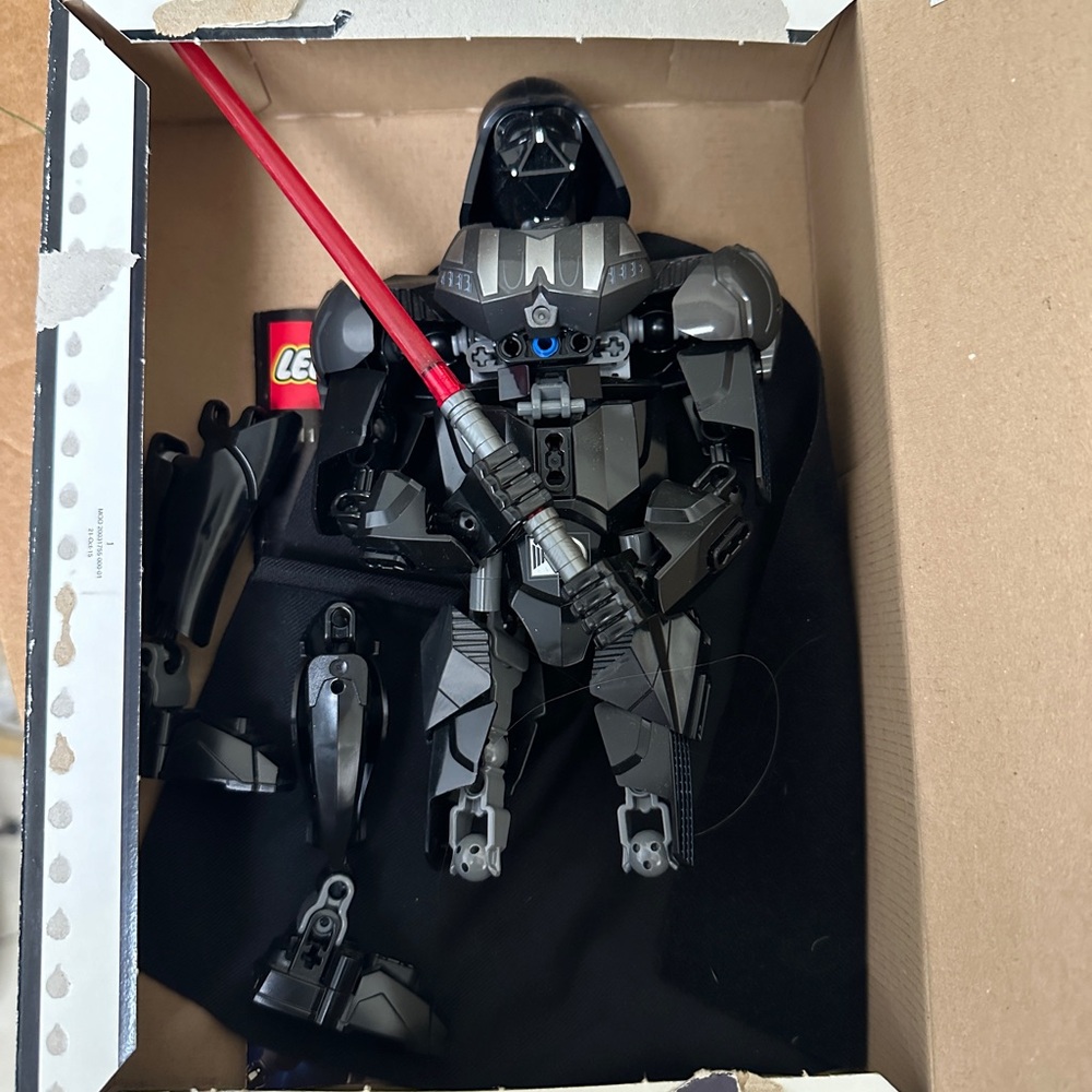 Lego Star Wars - Darth Vader - Buildable Figures